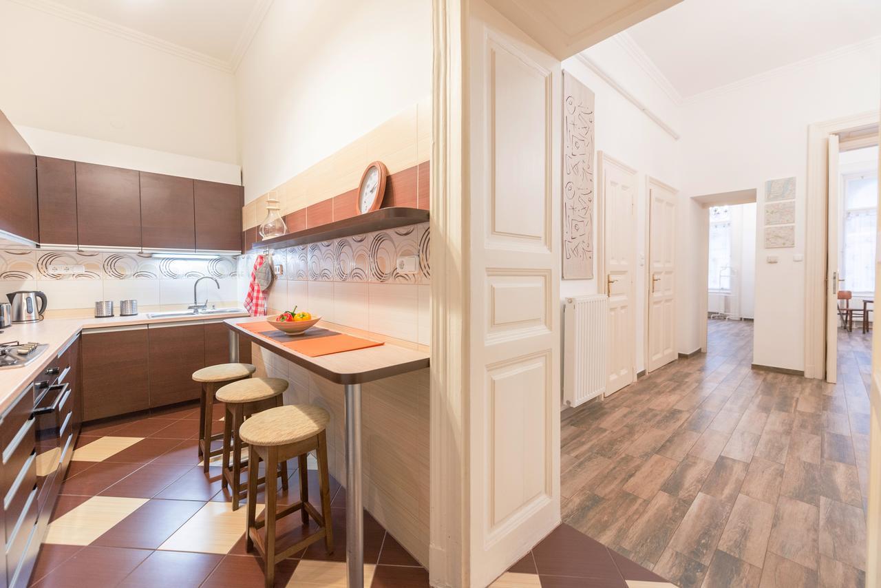 Family And Friends Apartment בודפשט מראה חיצוני תמונה